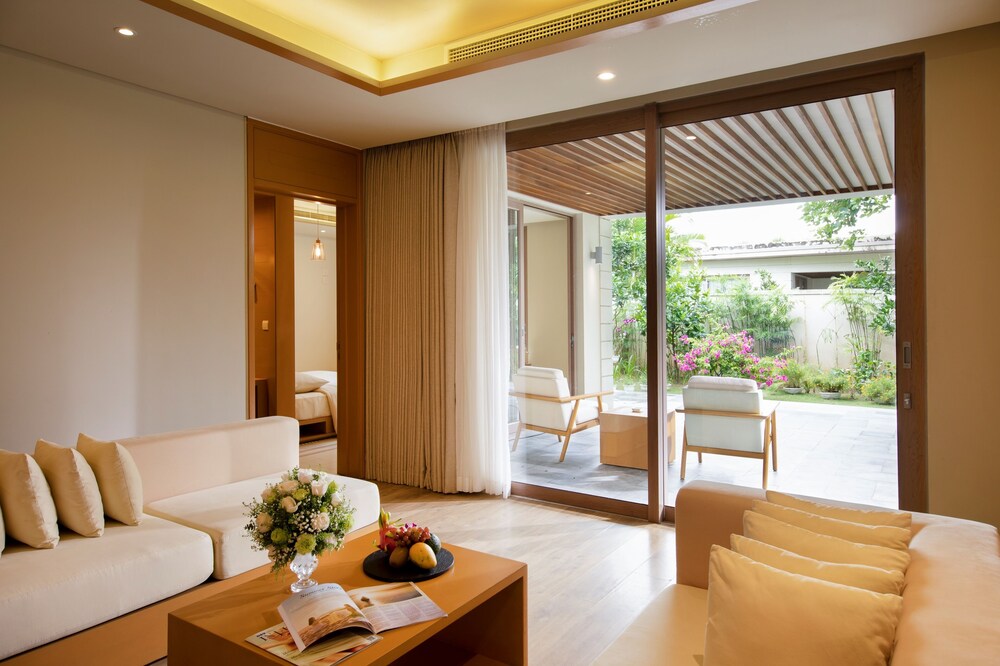 Flc Luxury Hotel Samson 52/69
