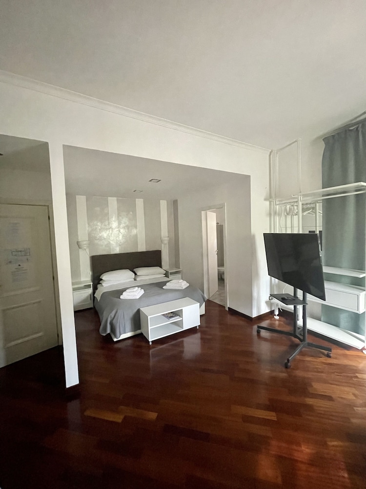 Garden Of Rome Guesthouse 16/23