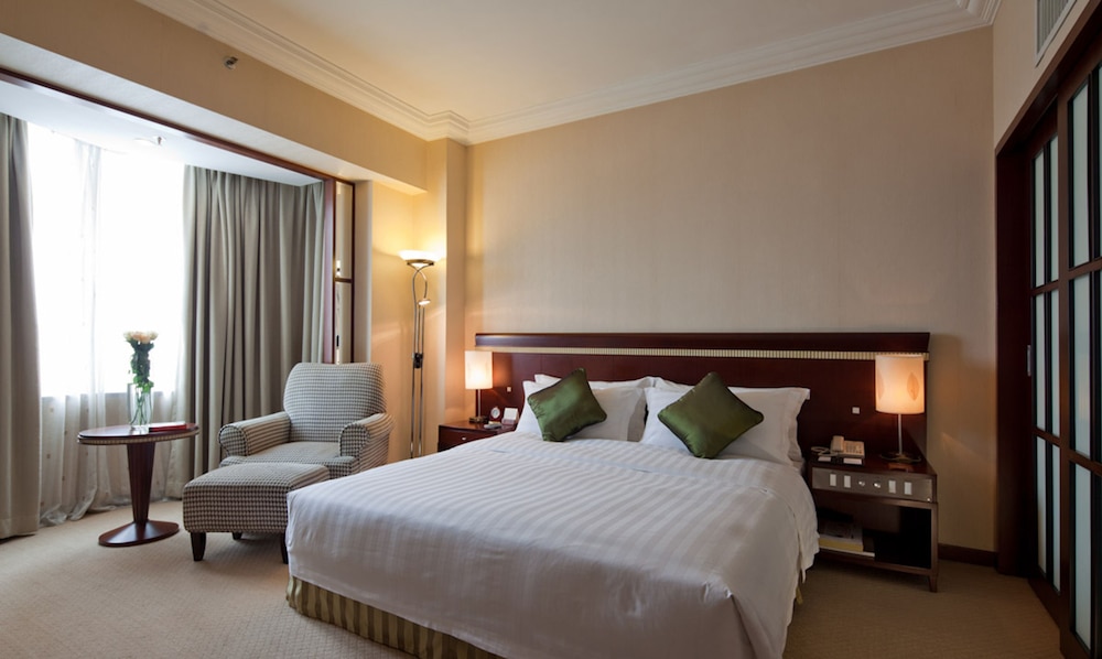 Rosedale Hotel And Suites 14/38