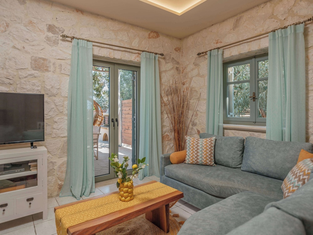 Emerald Villas 33/50