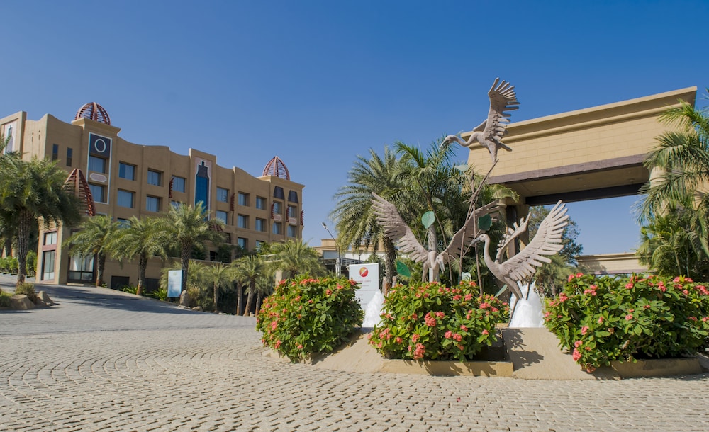 The Corinthians Resort 70/76