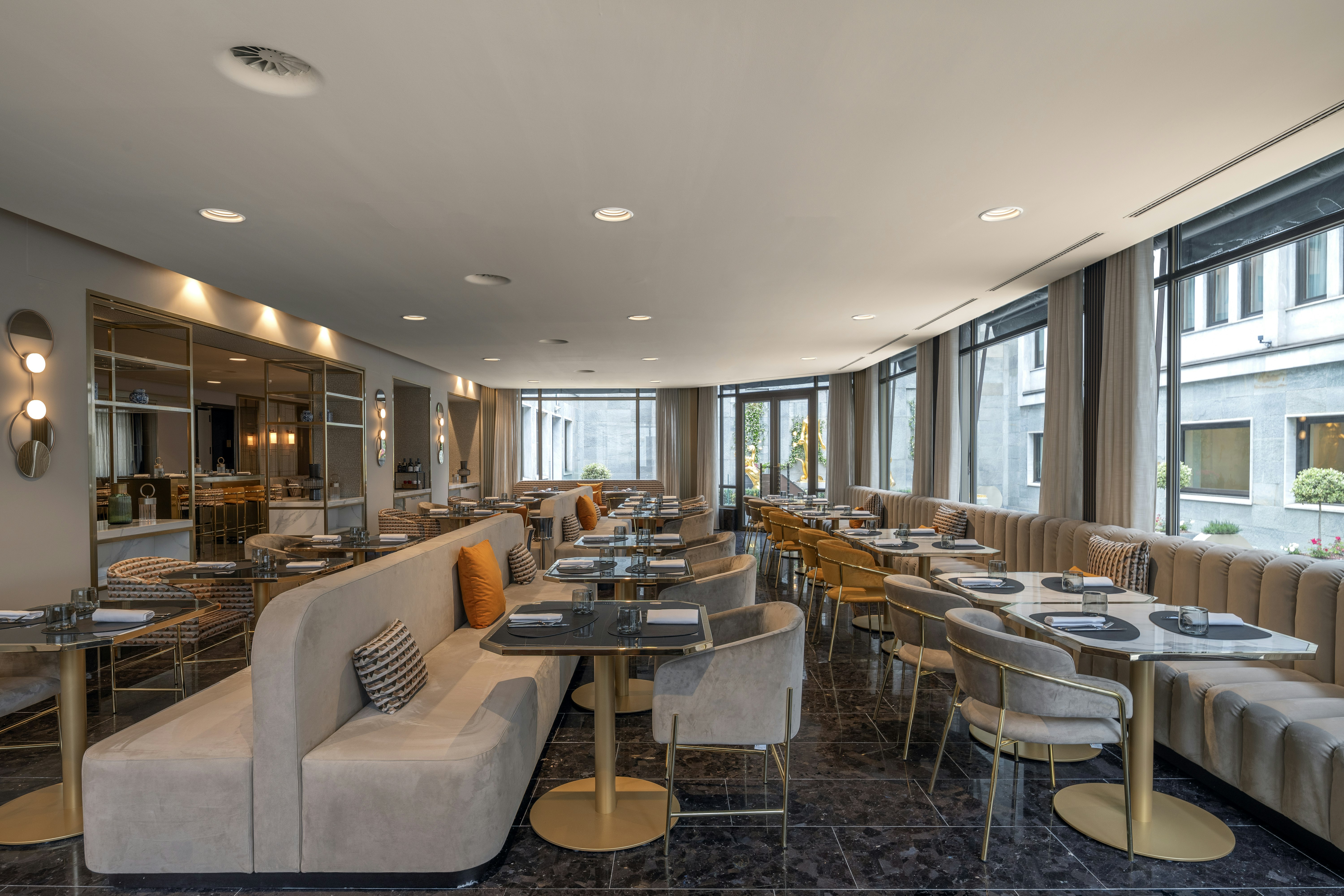 Hilton Turin Centre 57/62