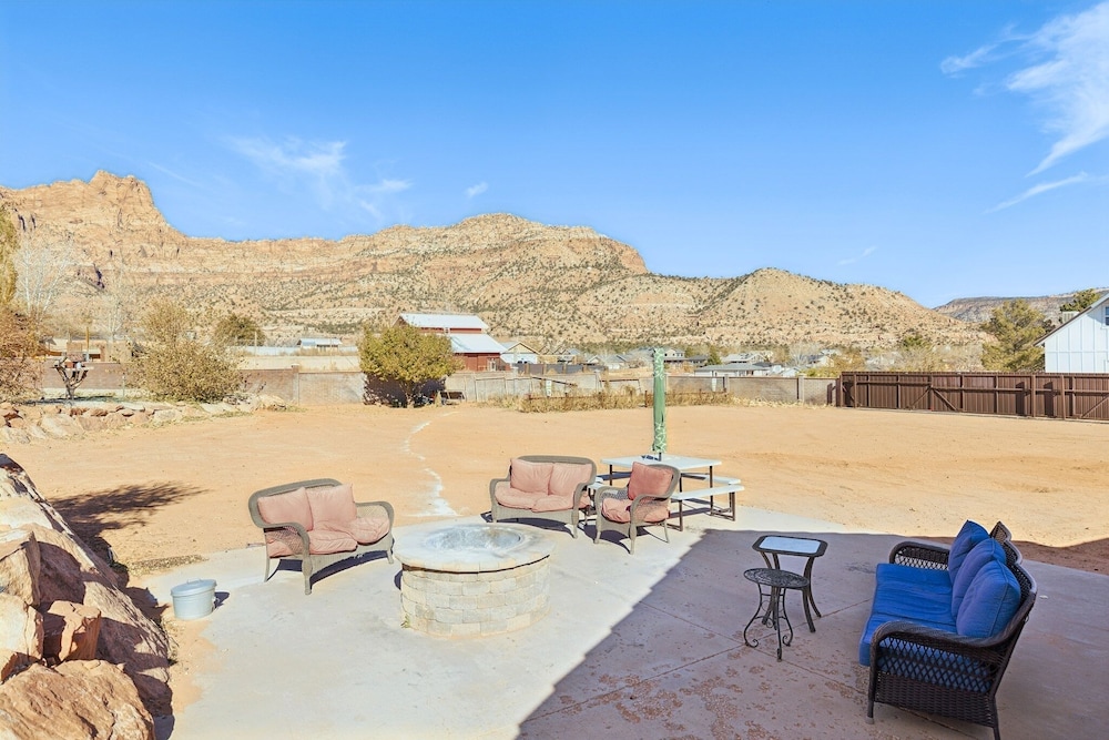 Zion Cliff Lodge 46/50