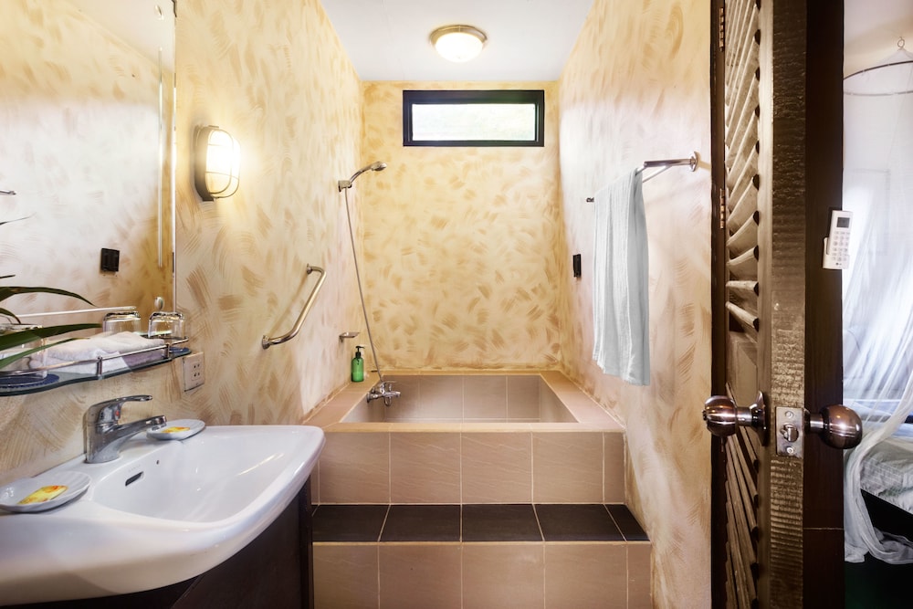The Cockatoo Nature Resort Spa 46/50