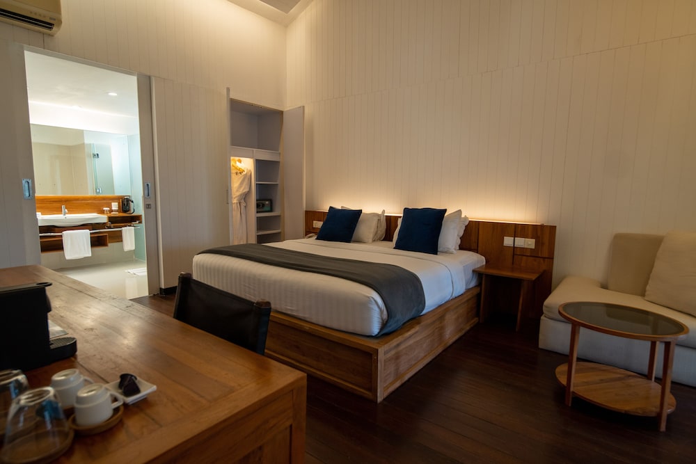 Turi Beach Resort 12/73