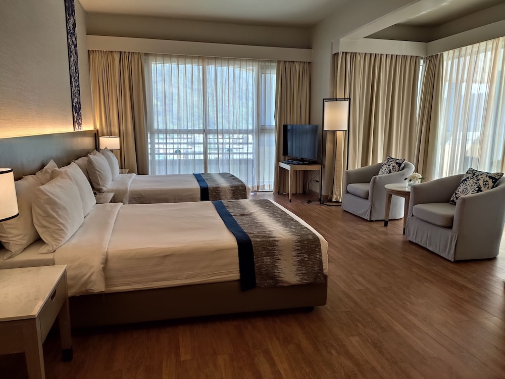 The Royal Paradise Hotel & Spa 27/75