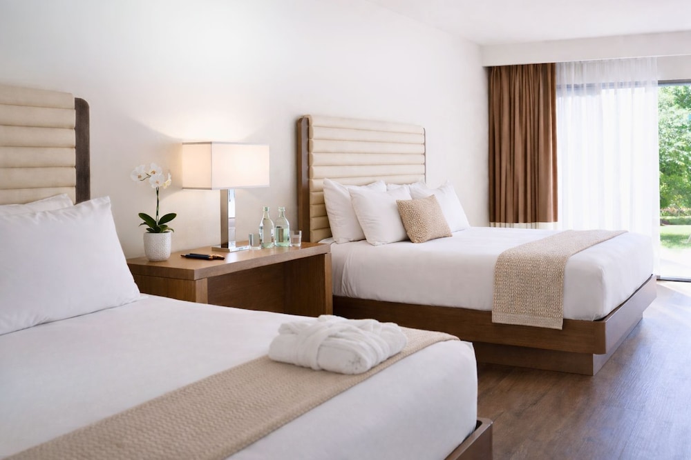 SUPERIOR, 2 DOUBLE BEDS