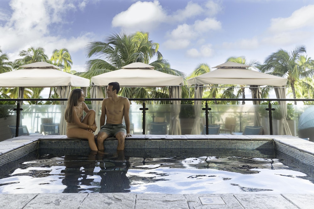 Hyatt Regency Waikiki Beach Resort and Spa 20/50