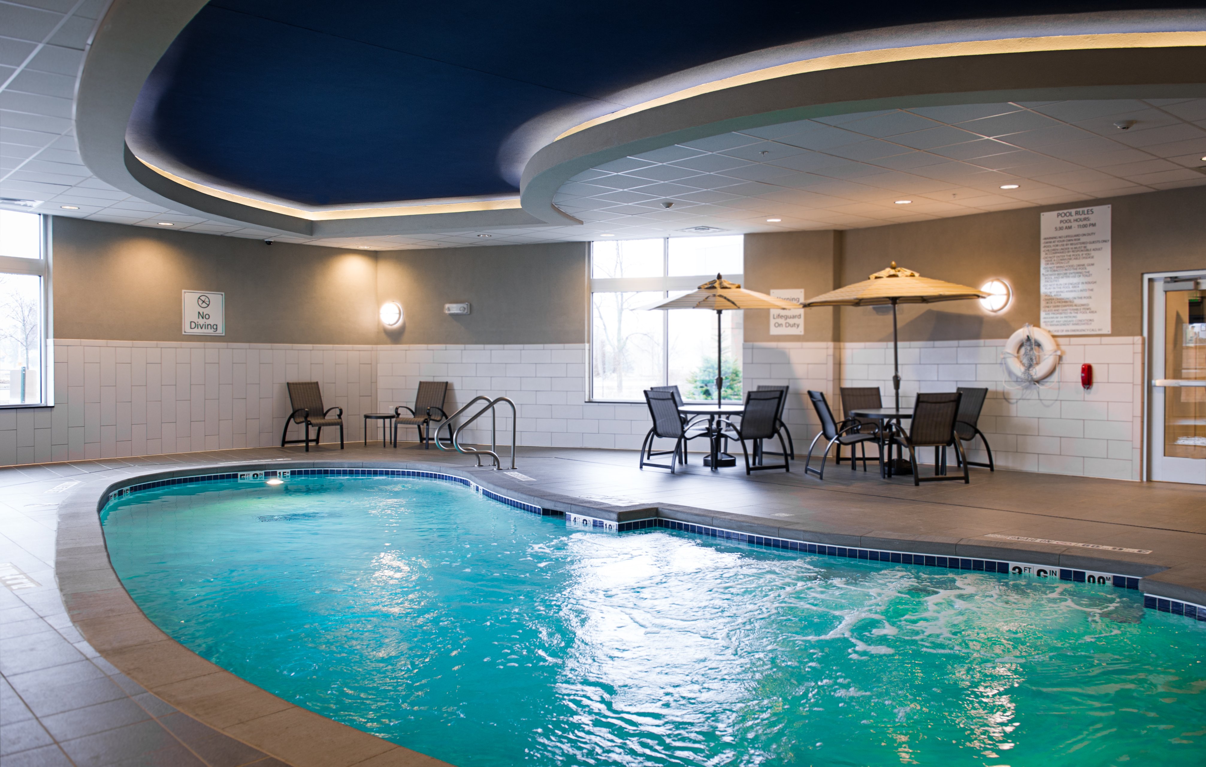 Holiday Inn Express Suites Madison Central 40/68