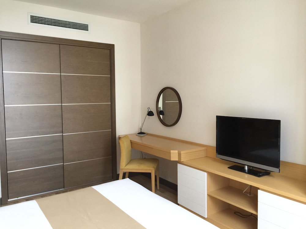 Bluesky Serviced Apartment Airport Plaza 11/54