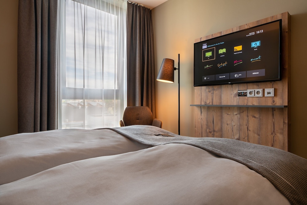 Holiday Inn - the niu, Timber Esslingen by IHG 10/67