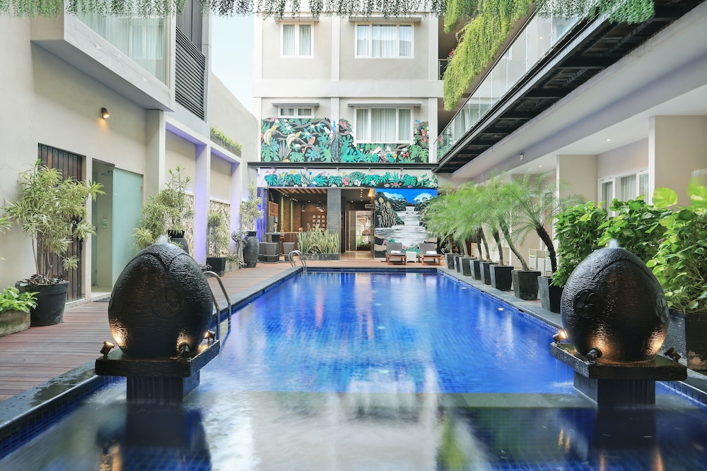 Ohana Hotel Kuta 66/69
