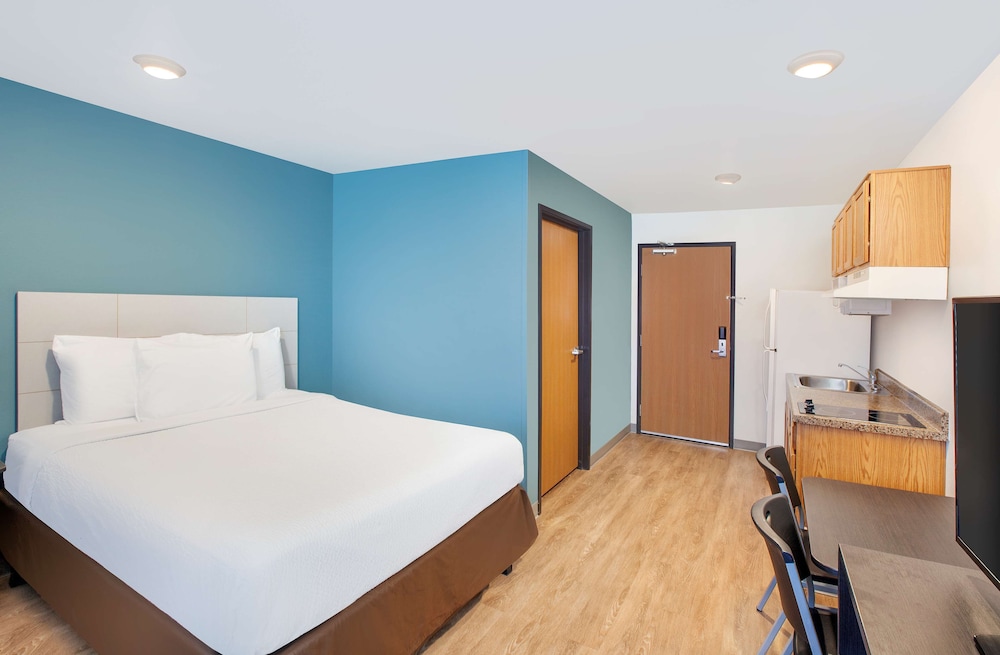 Extended Stay America Select Suites Panama City Callaway 10/47