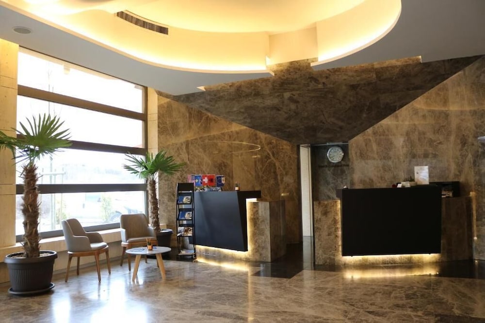 Lobby at Hotel International Prishtina Spa Prishtina, PRISHTINA