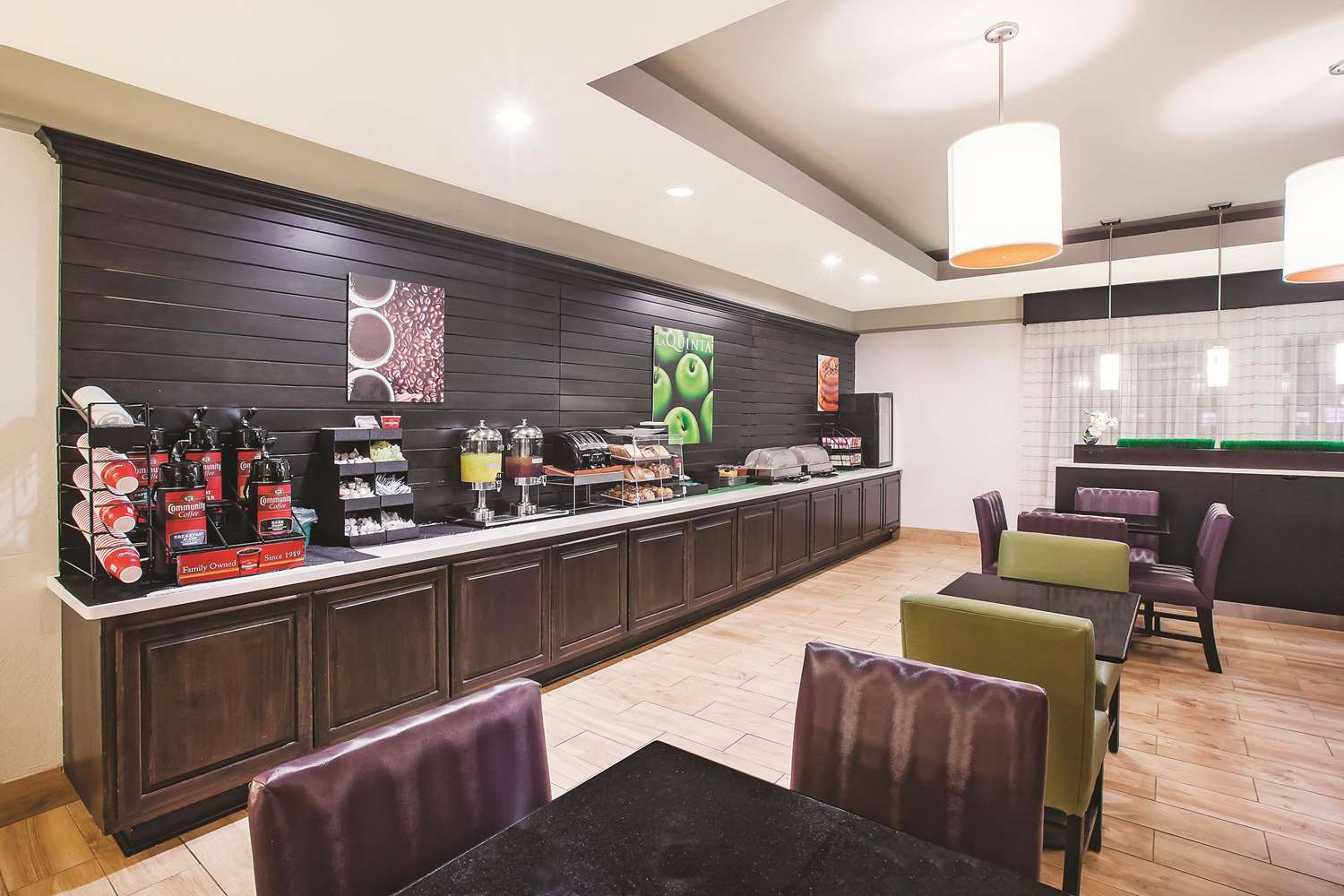 restaurant cafeteria