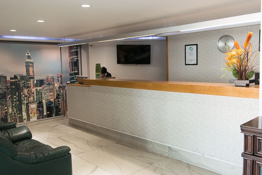 Suites Victoria Hotel 3/44