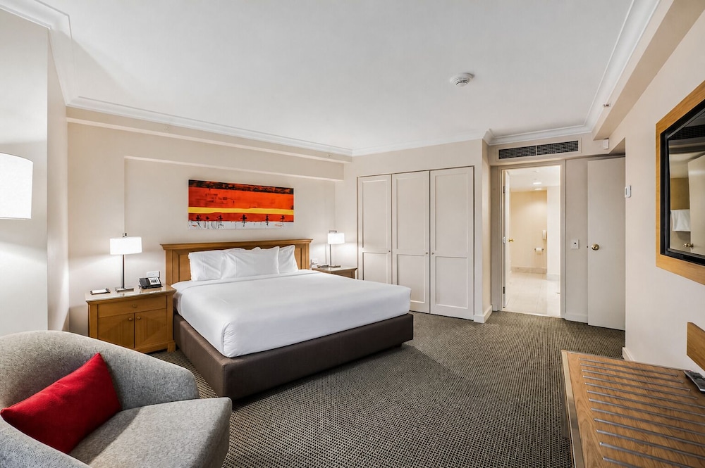 Raffles, Suite, King Bed