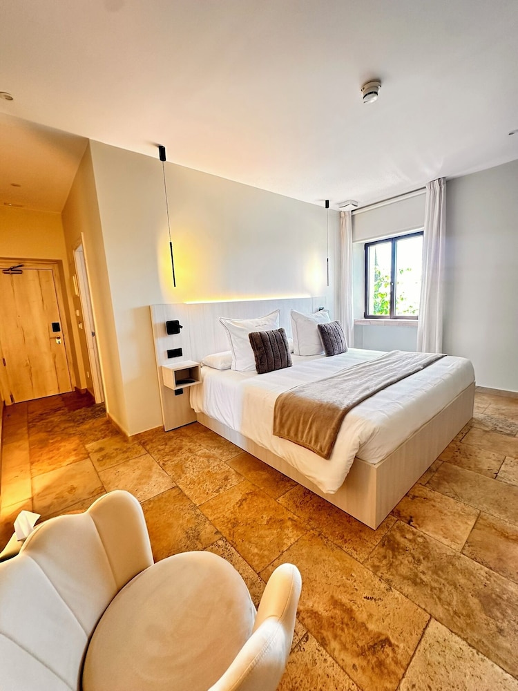 Boutique Hotel Comtal Empuries 7/50