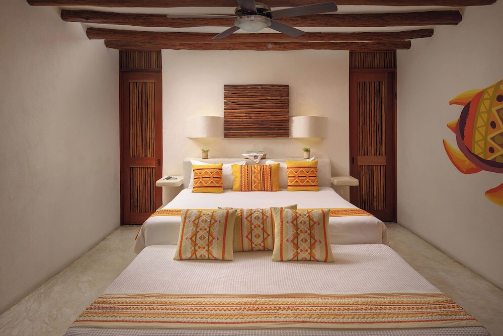 Hotel El Pueblito 19/50