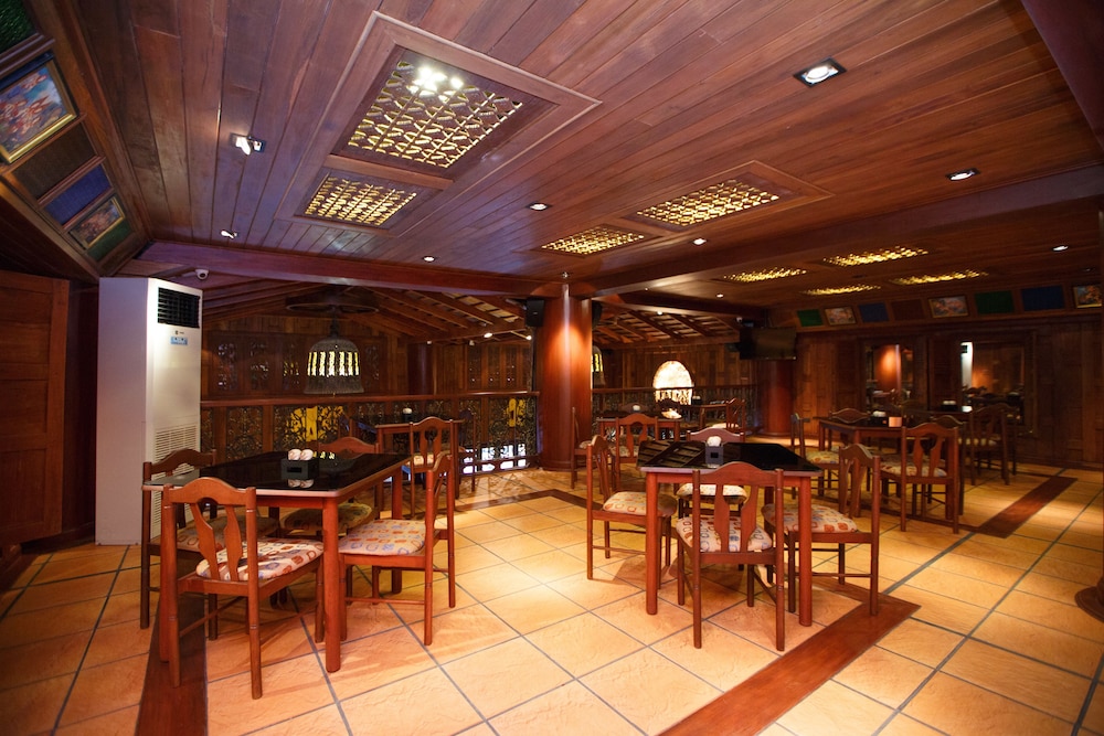 Chang Siam Inn 27/30