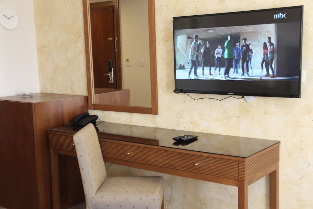 Saray Hotel 4/25