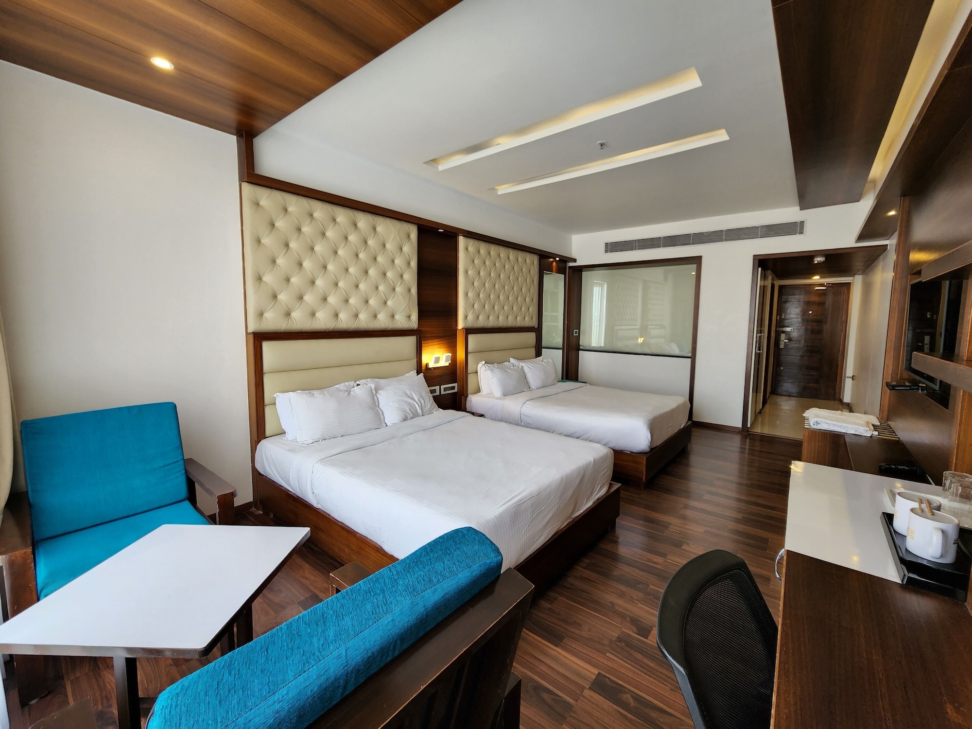 غرفة عائلية بسريرين كوين، Hotel Preethi International 3/3