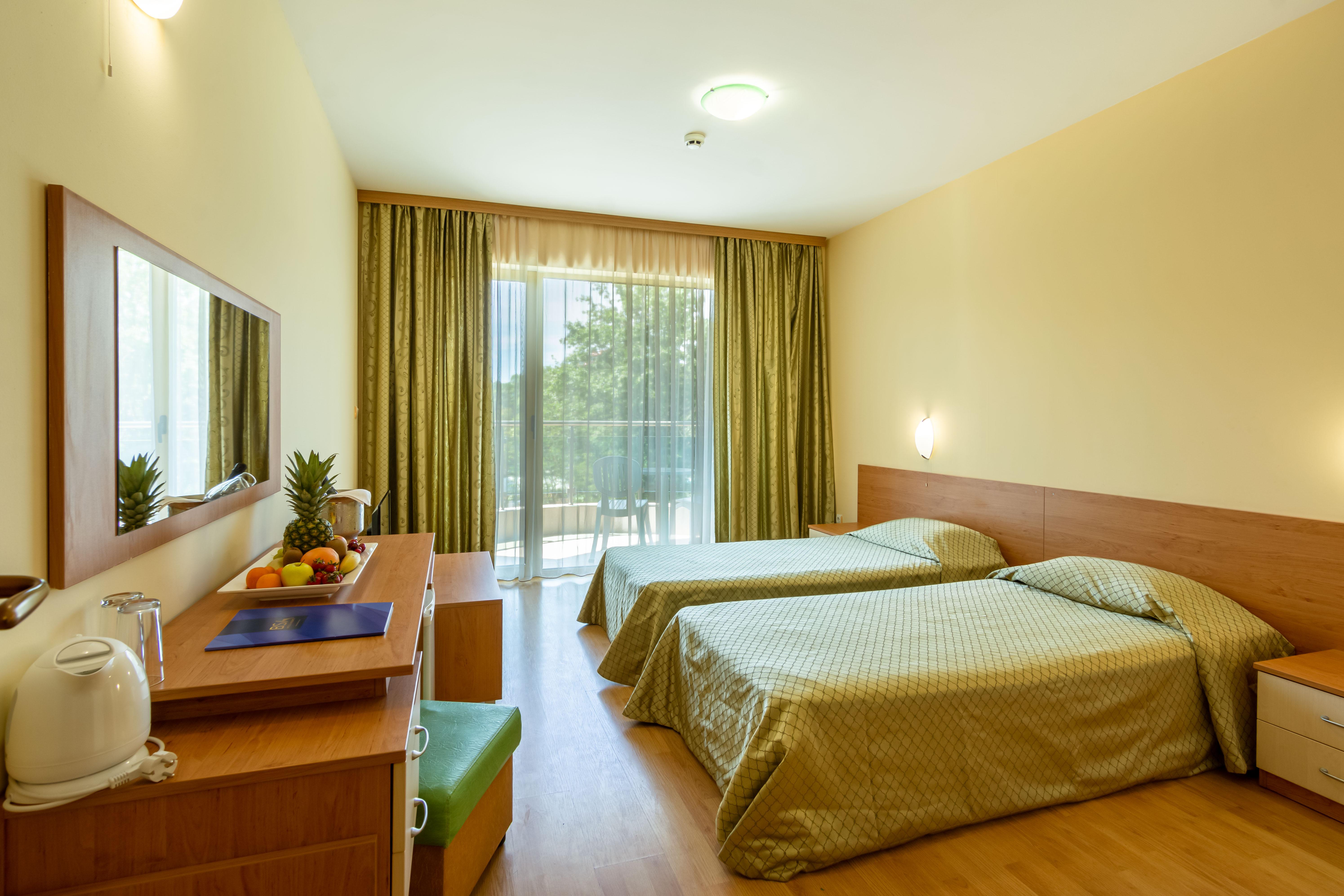 Standard, Park View, Balcony