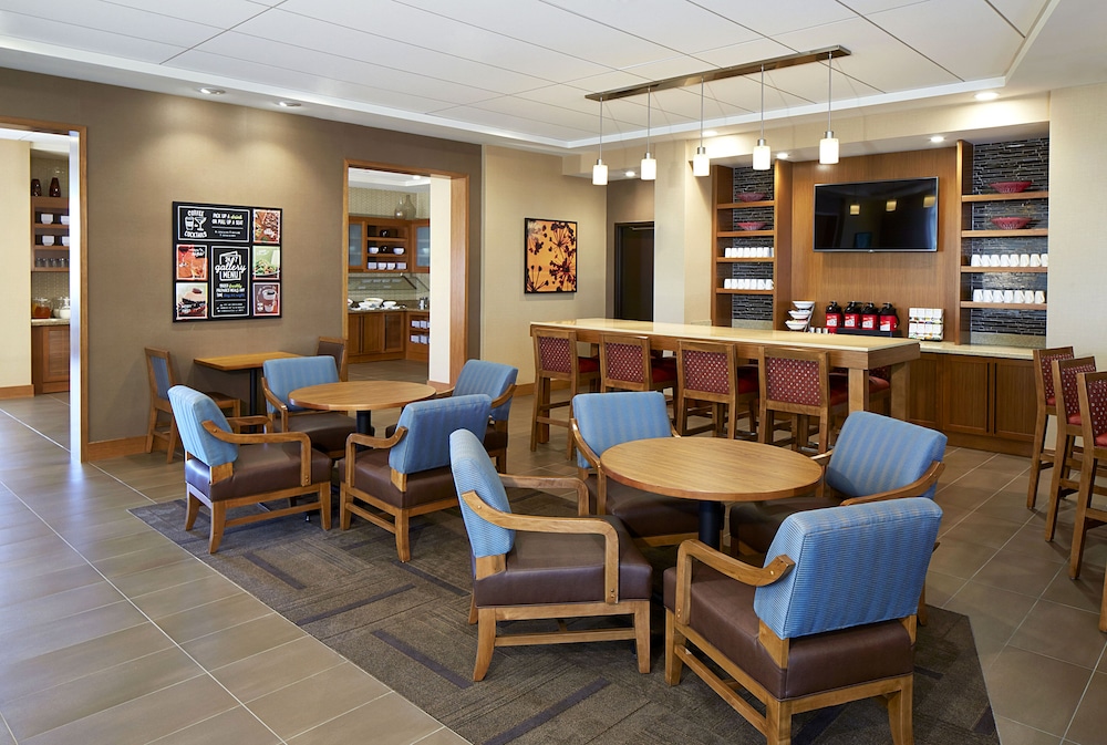 Hyatt Place Lansing – East 33/43