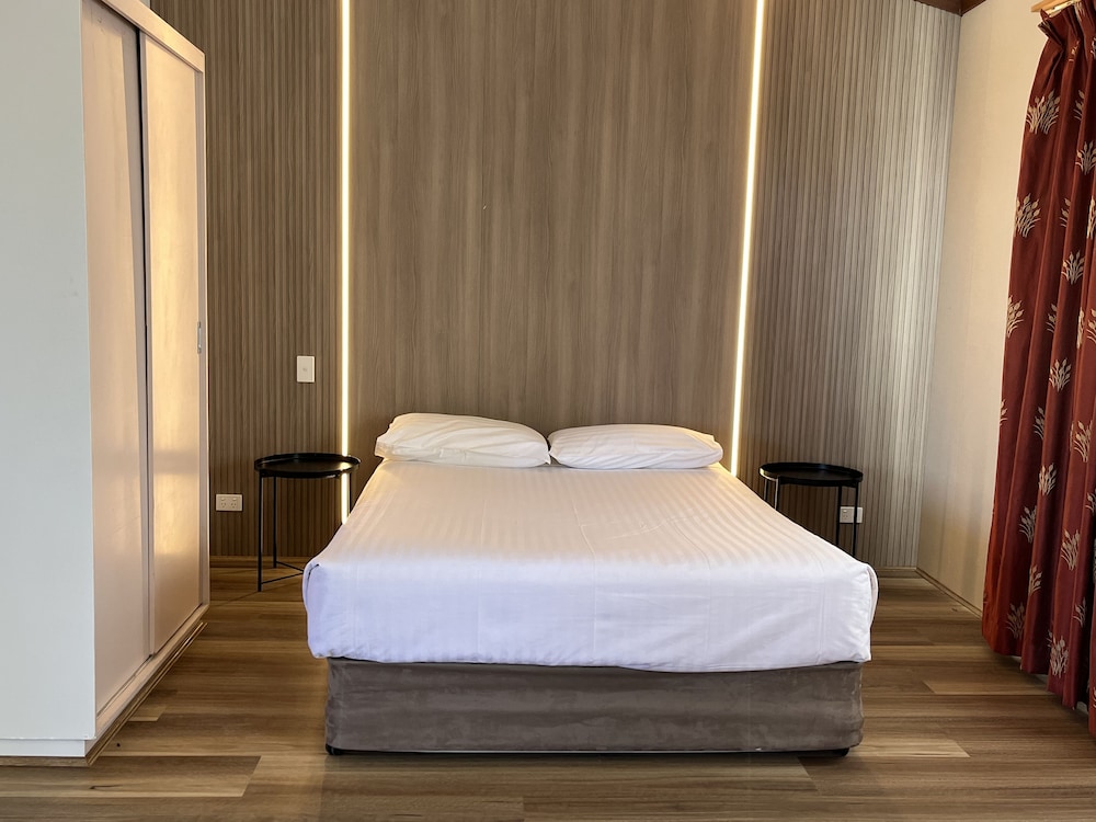 SPA VILLAGE TRAVEL INN 24/41
