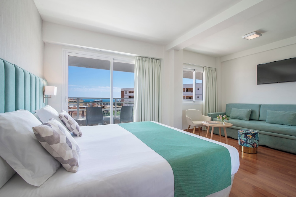 JUNIOR SUITE, SEA VIEW, BALCONY