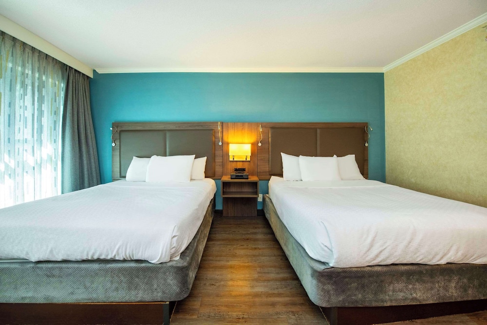 ROOM, 2 DOUBLE BEDS