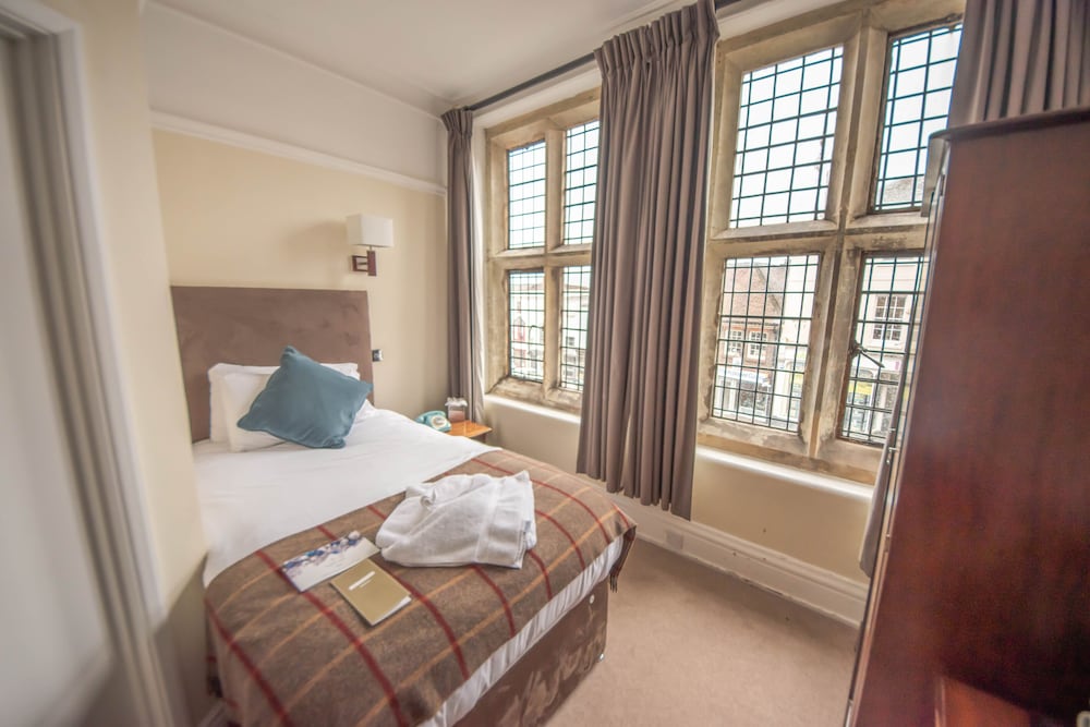 Norfolk Arms Hotel 29/55