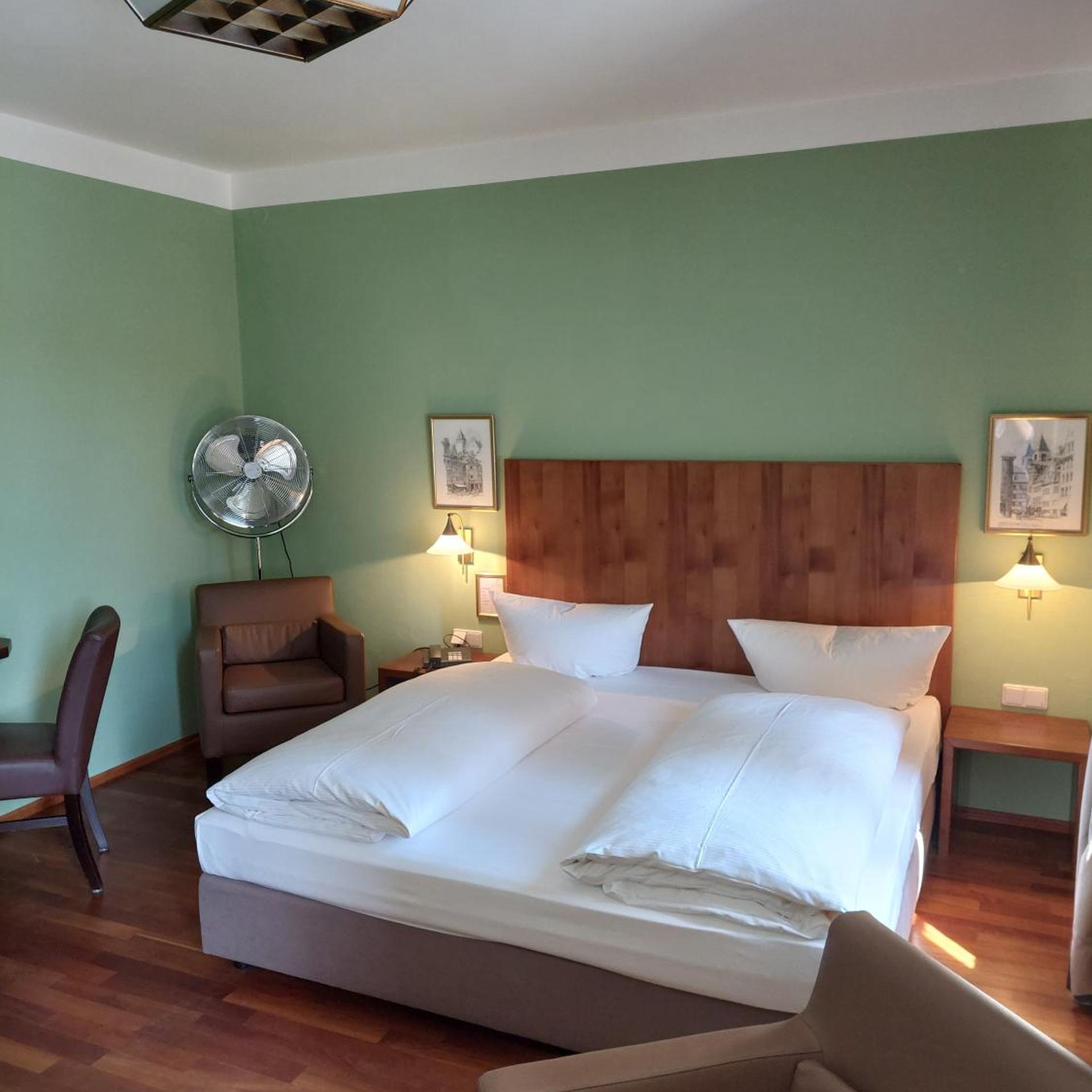 Hotel Kaiserhof am Dom 23/59