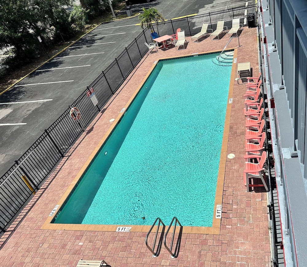 Travelodge by Wyndham Orlando / Heart of International Drive 23/38