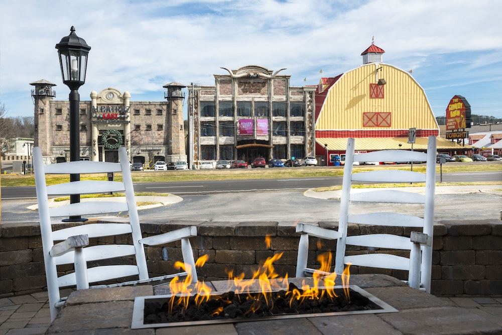 The Wayback Pigeon Forge A Tribute Portfolio Hotel 41/50