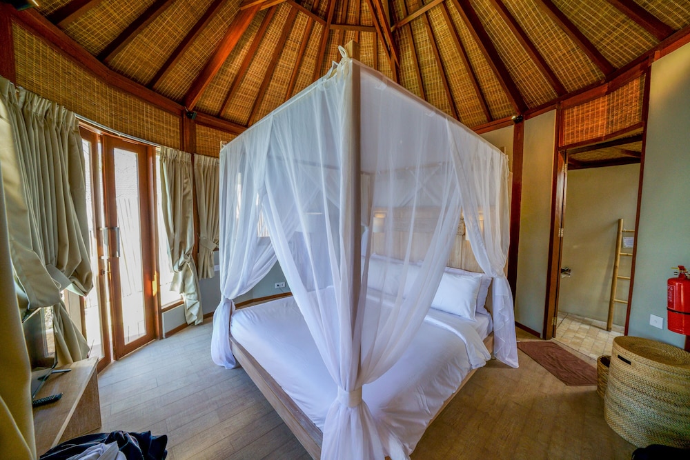 Blue Lagoon Avia Villas 19/50