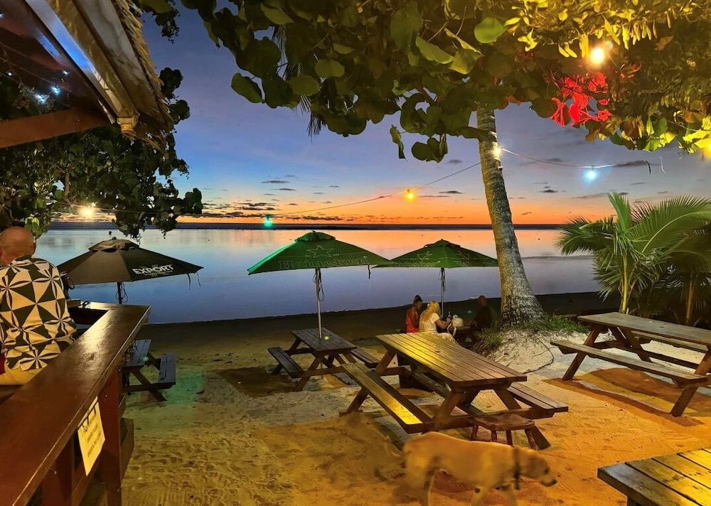 Aroa Beachside Inn 36/47