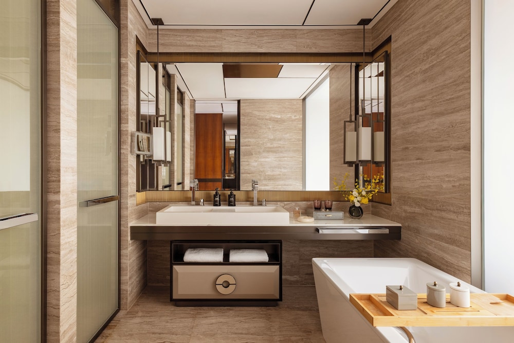 Raffles Shenzhen 44/45