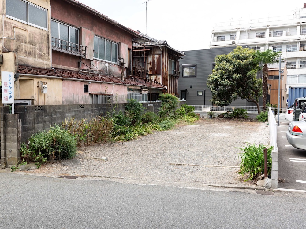 Katsuya Inn 38/48