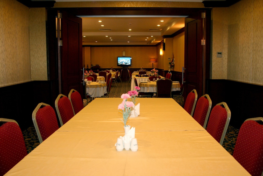 Cetin Hotel 27/39