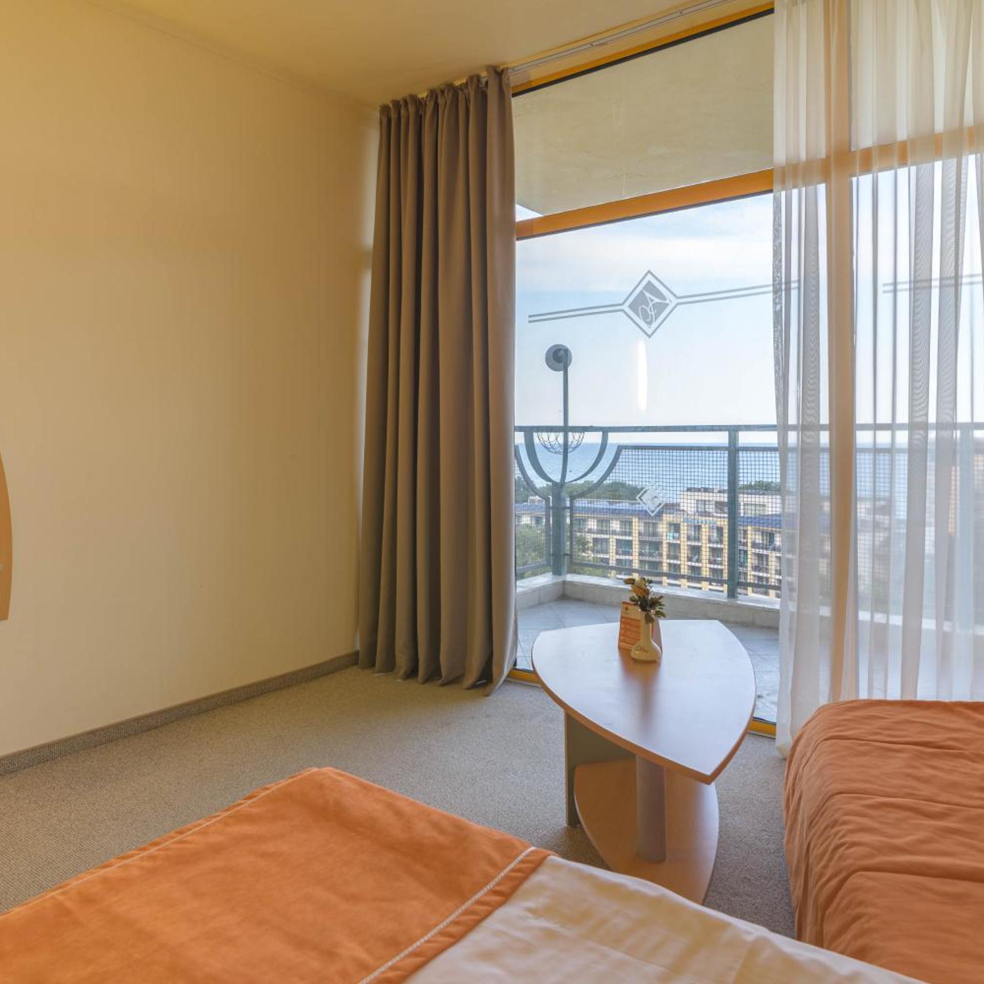 غرفة قياسية ثلاثية، Atlas Hotel 4/6
