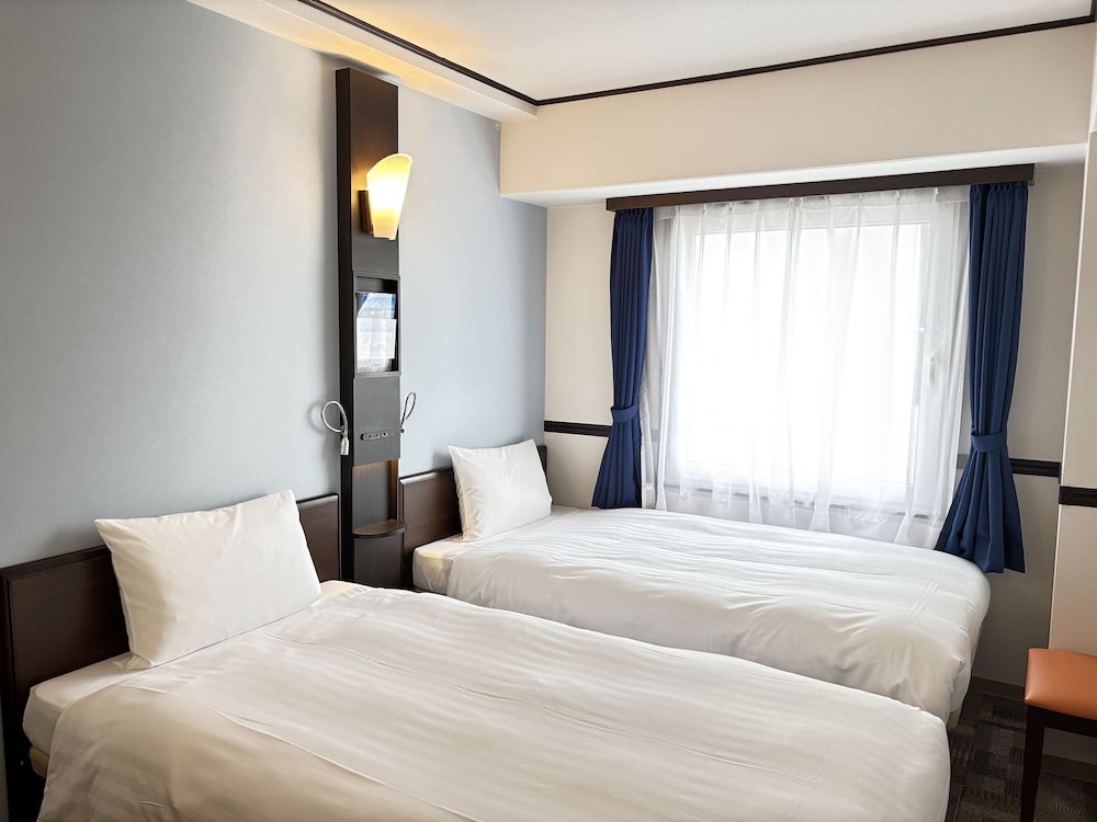 STANDARD, TWIN BEDS, SMOKING
