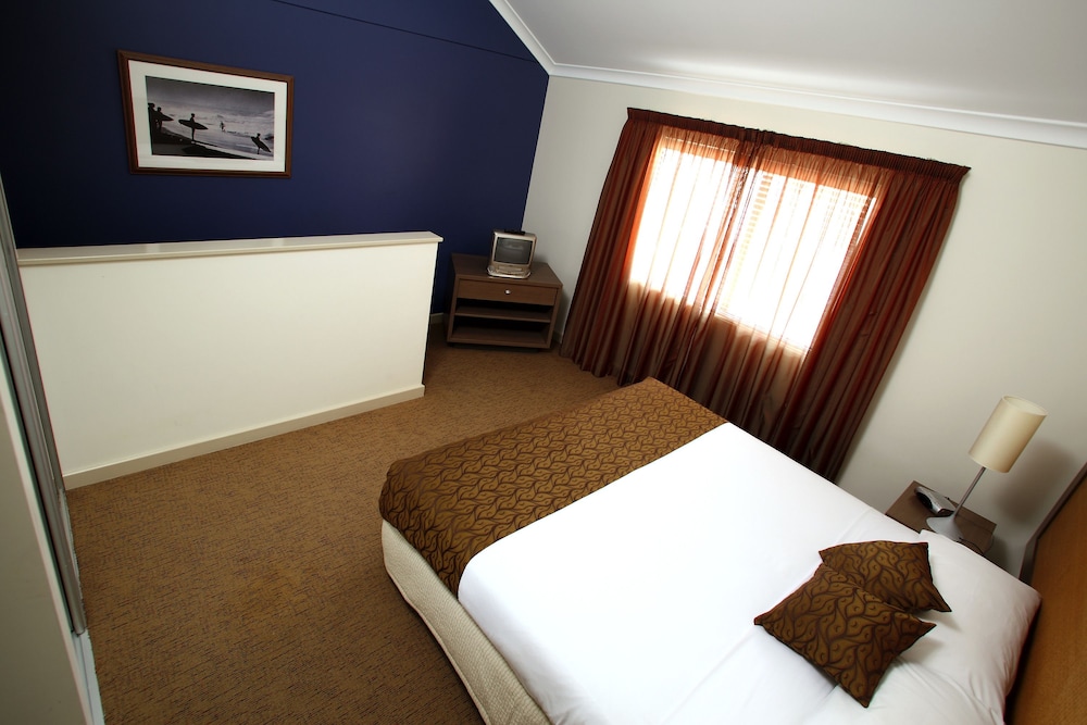 Mantra Geraldton 14/65