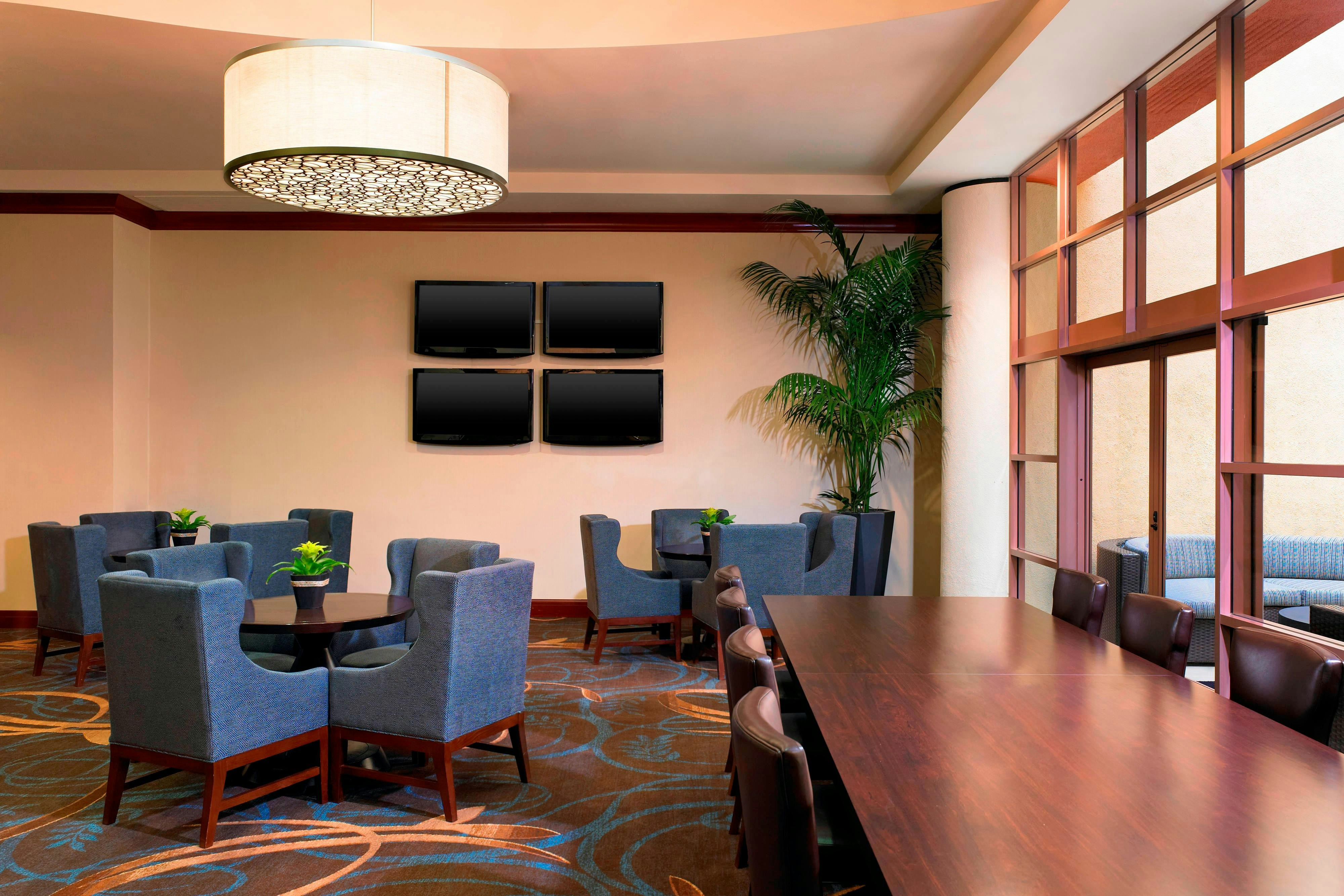 Sheraton Agoura Hills Hotel 12/18