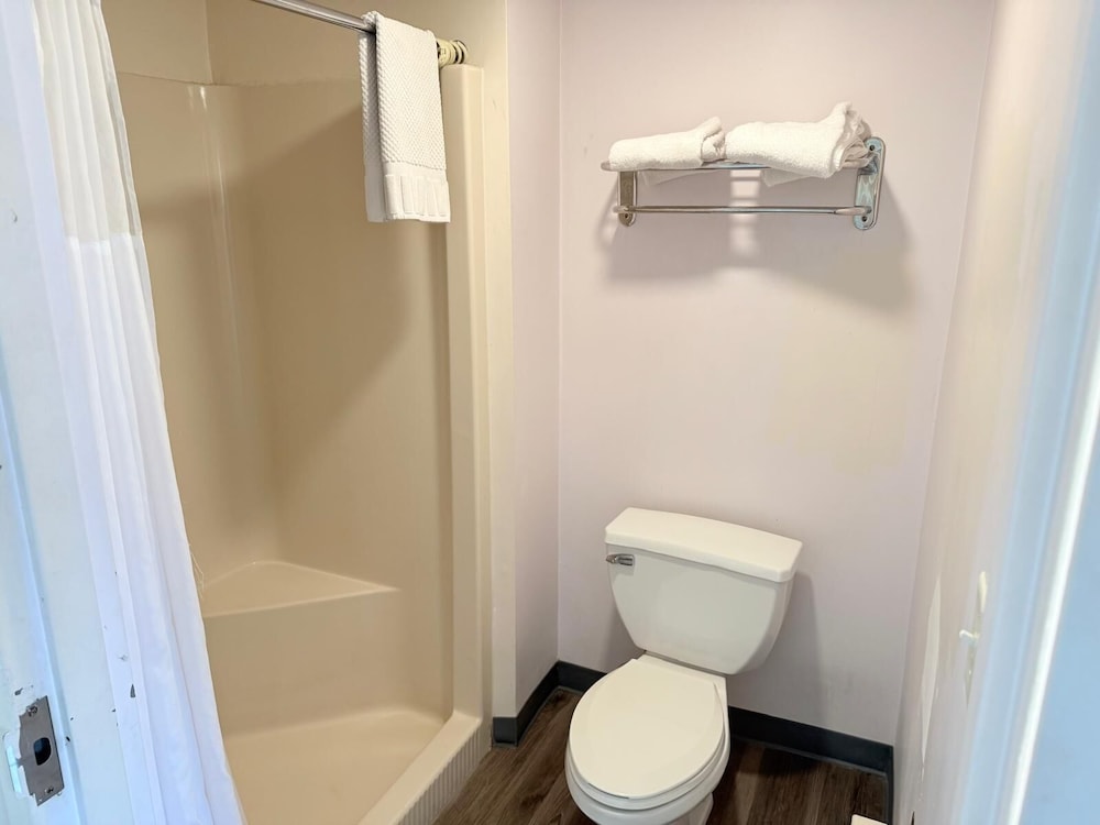 Express Inn -Rahway 35/46