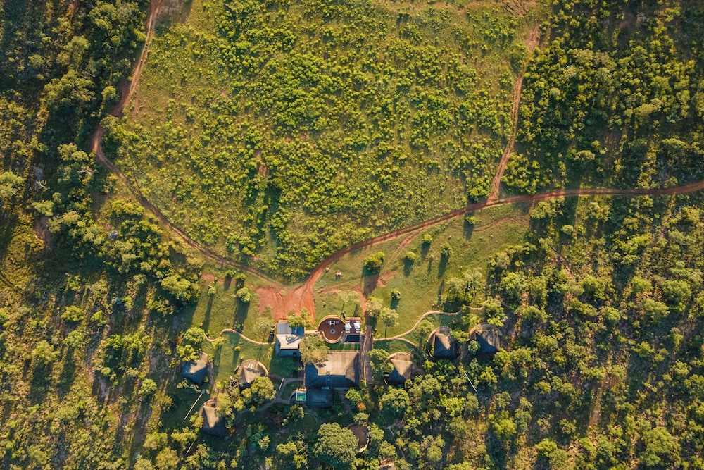 Ekuthuleni Lodge 44/50