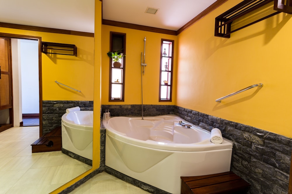 Victoria Hoi An Beach Resort And Spa 79/80