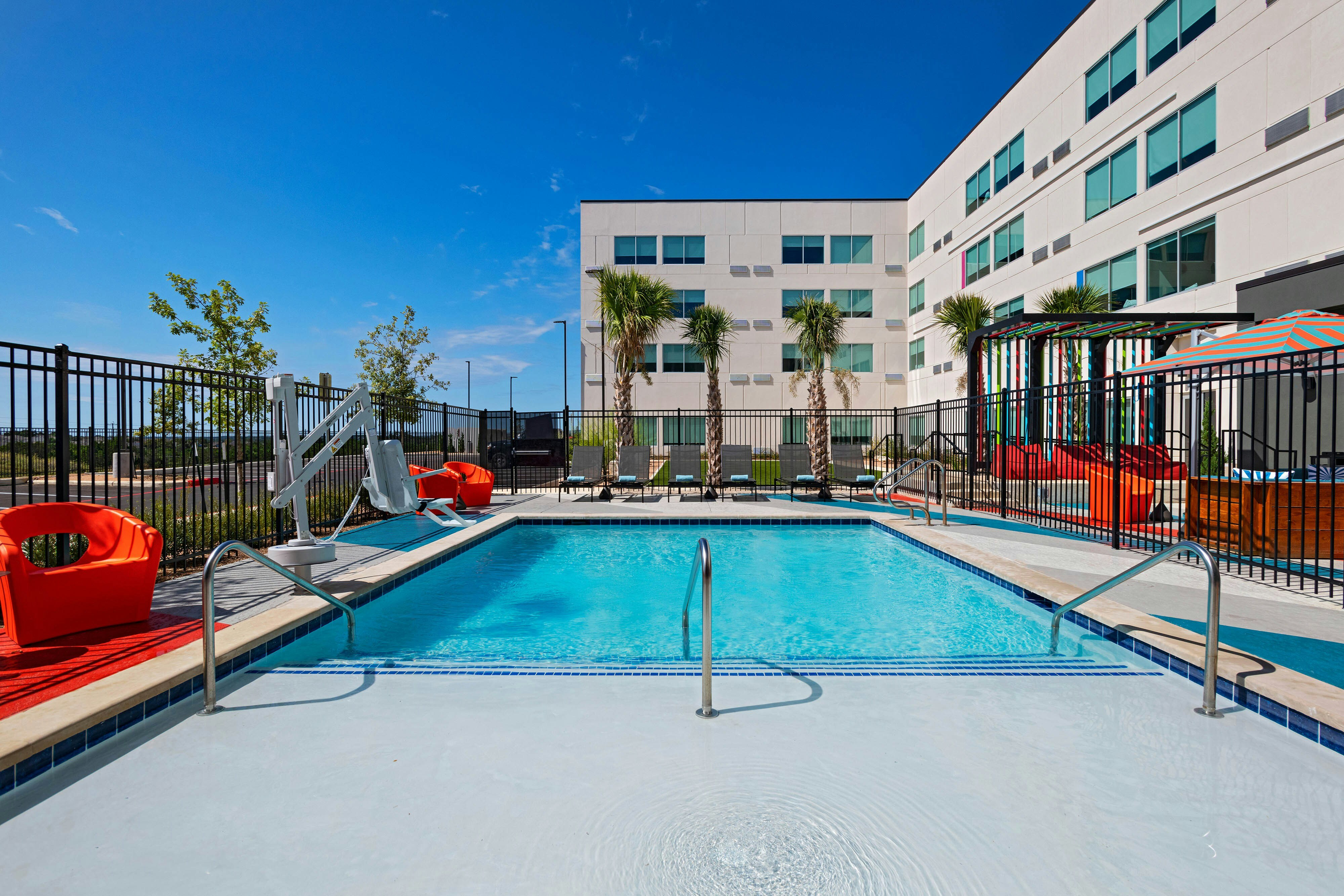 Aloft San Antonio UTSA Area 18/19