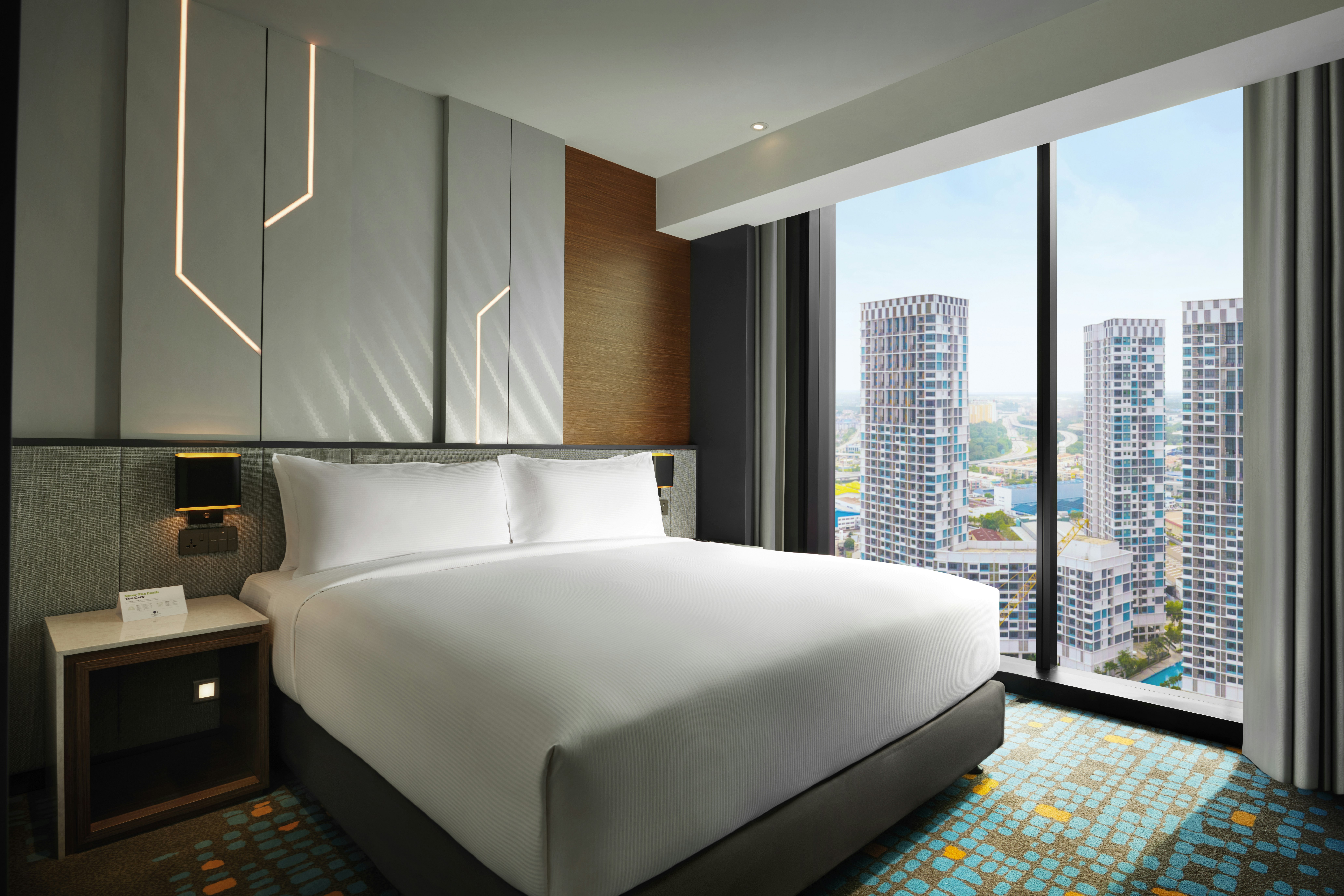 Premium, Suite, King Bed, DoubleTree by Hilton Shah Alam i-City 2/5