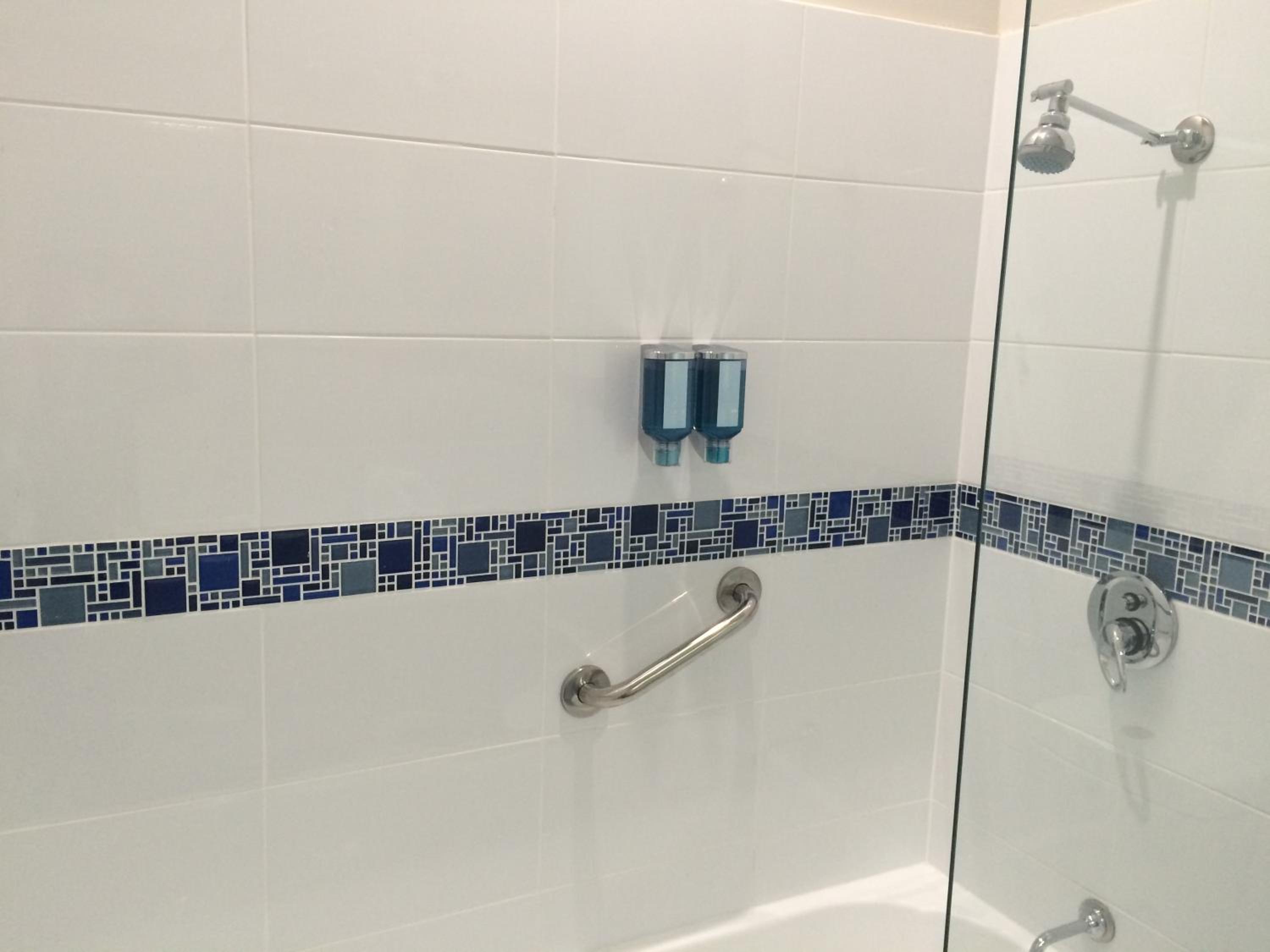 Business, Queen Bed, Bathtub